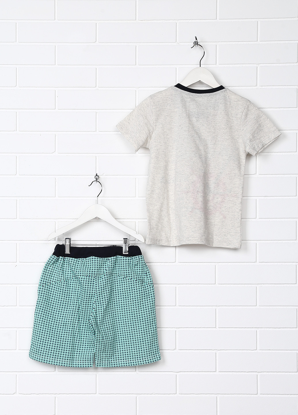 Светло-серый летний комплект (футболка, шорты) Senti