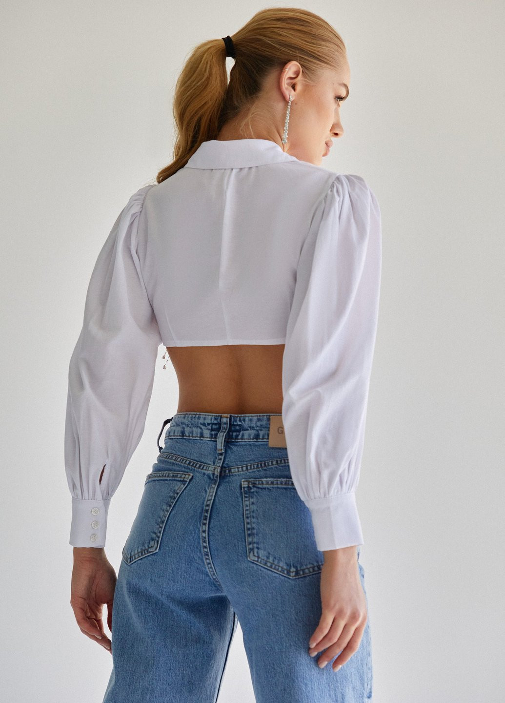 Белая кэжуал рубашка однотонная Gepur