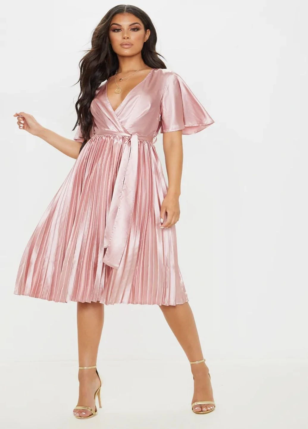 Розовое кэжуал платье PrettyLittleThing однотонное