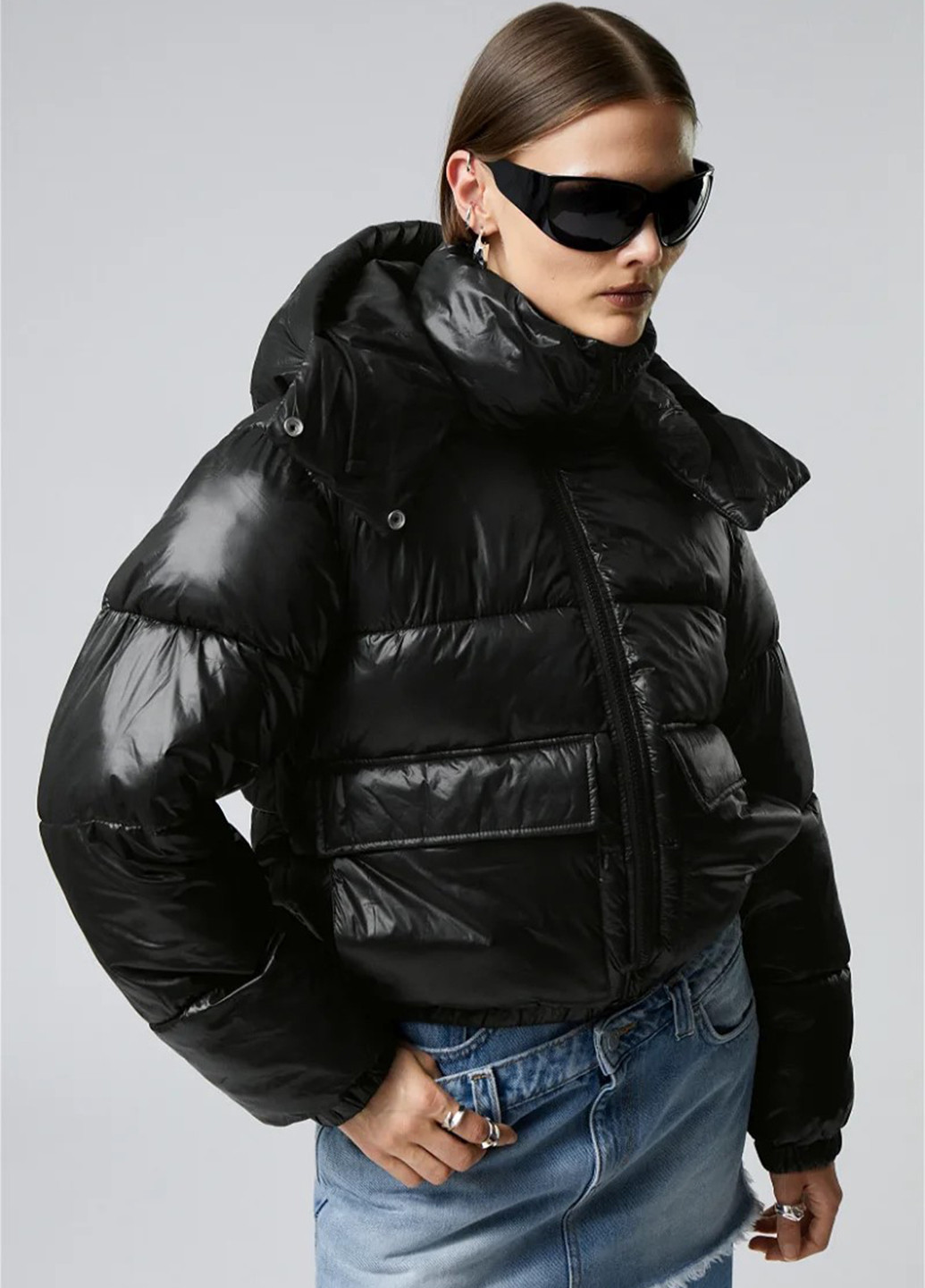 Чорна зимня куртка Weekday