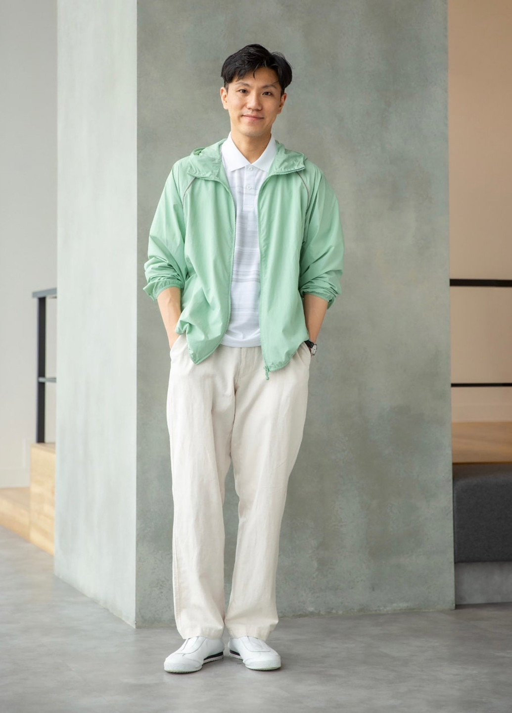 Белая футболка-поло для мужчин Uniqlo в полоску