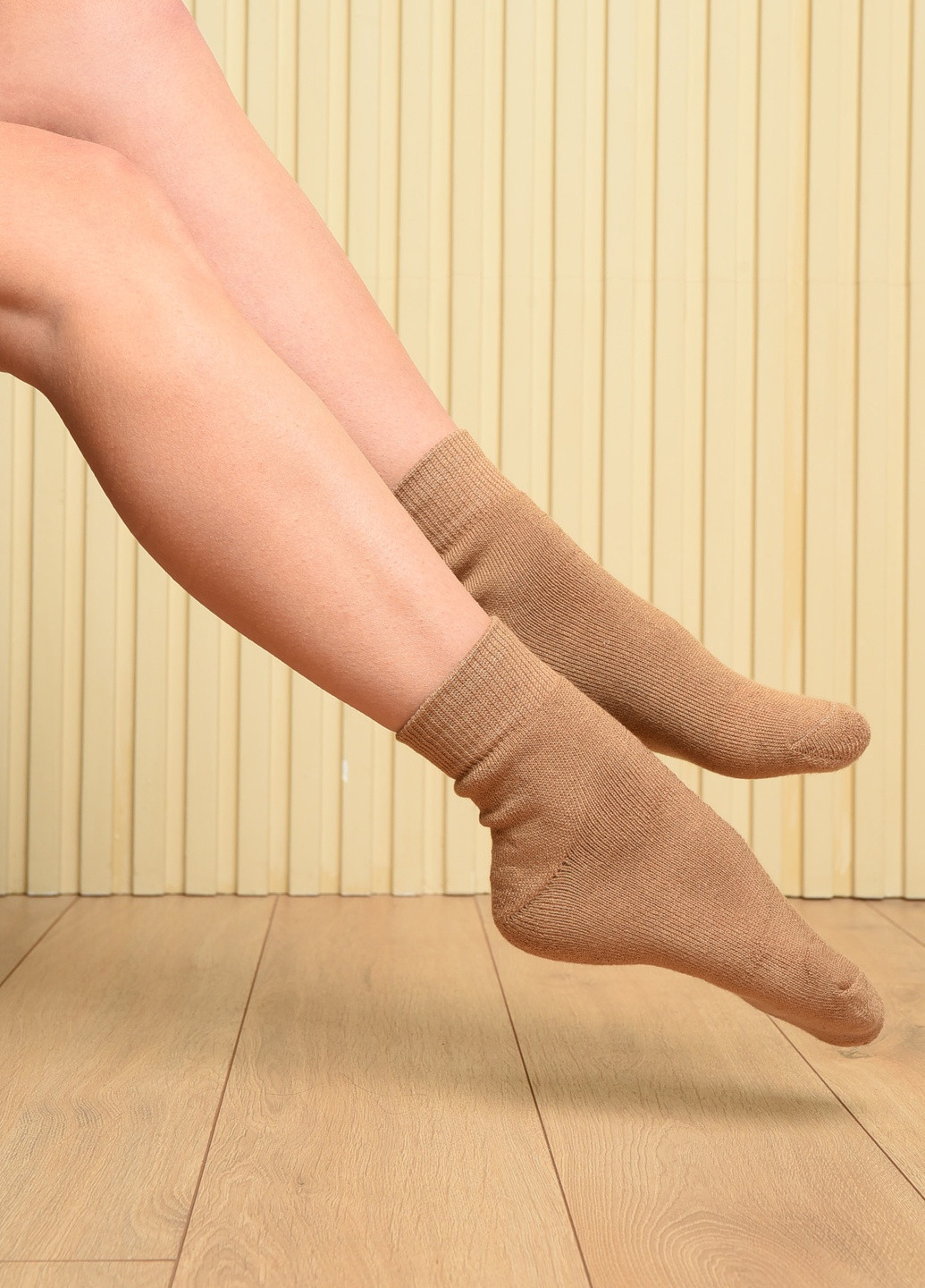 Носки махровые женские светло-коричневого цвета размер 36-41 Let's Shop (256547644)
