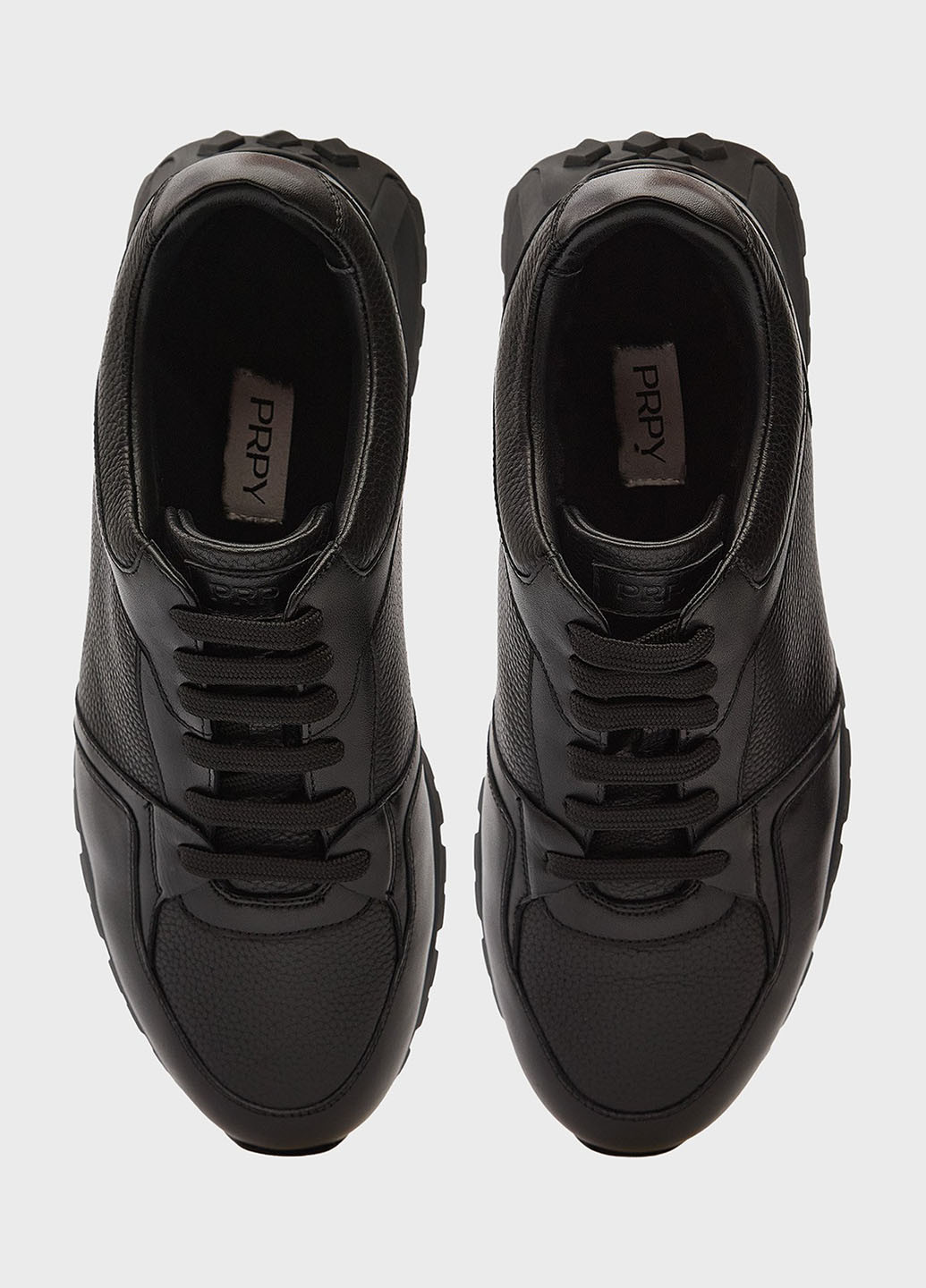 Черные всесезонные кроссовки PRPY