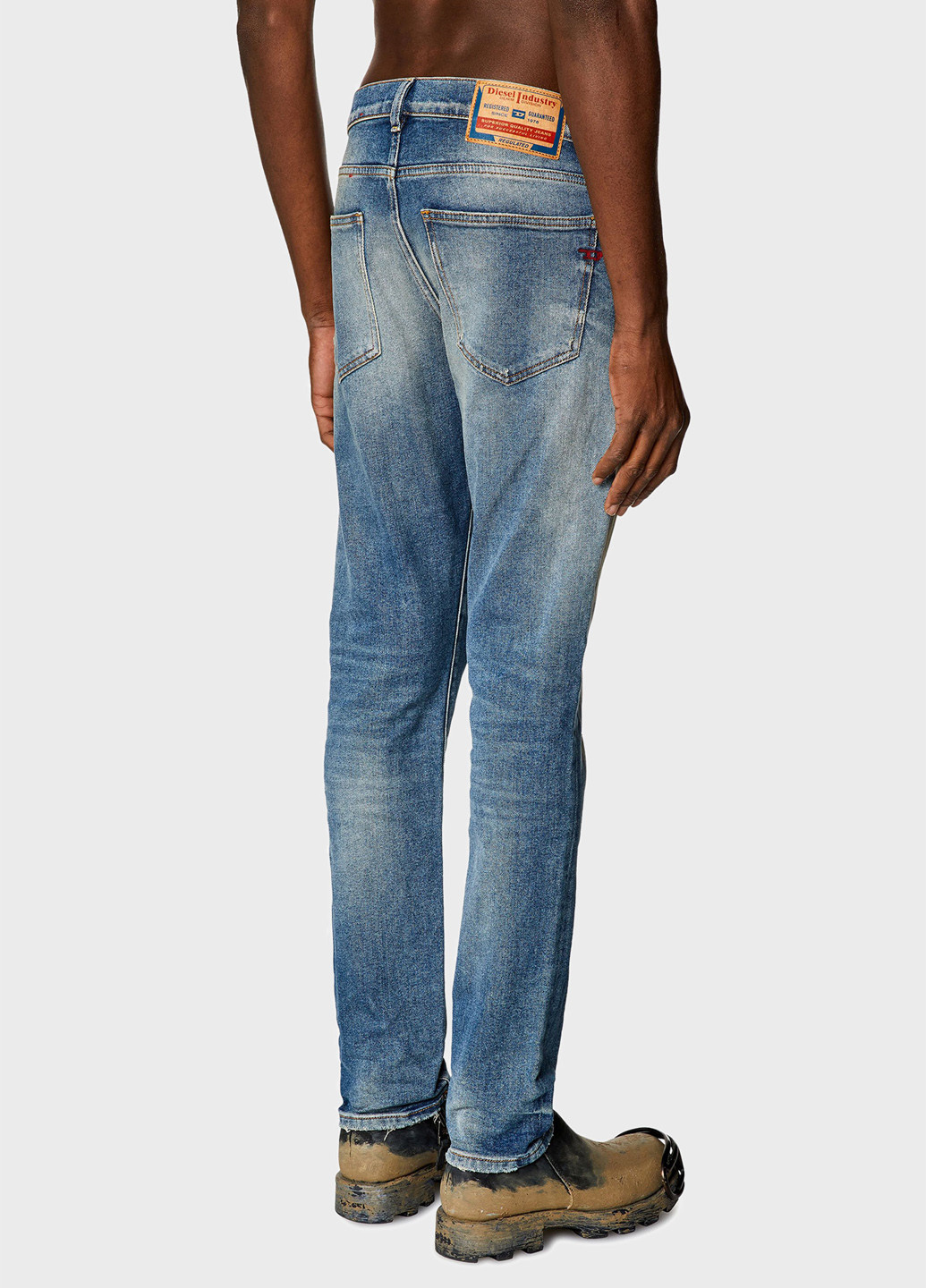 Синие демисезонные регюлар фит джинсы Diesel