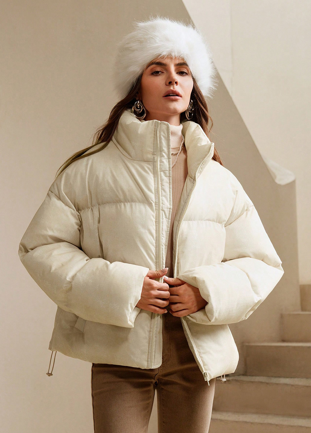 Молочна зимня куртка SHEIN
