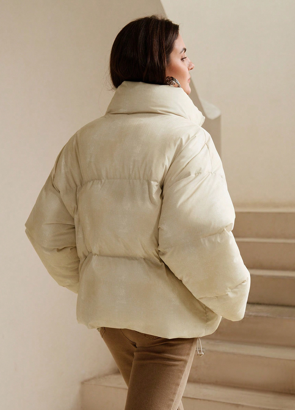 Молочна зимня куртка SHEIN