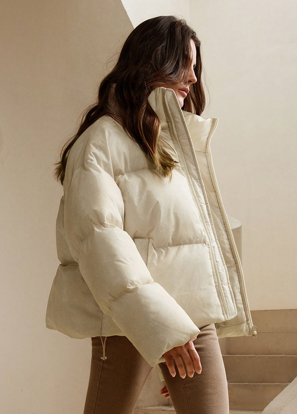Молочна зимня куртка SHEIN