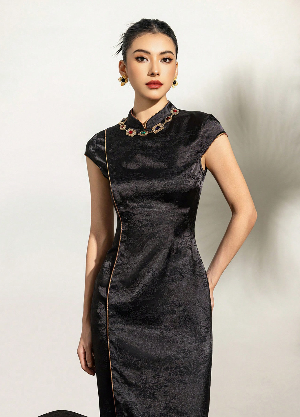 Черное кэжуал платье футляр SHEIN однотонное