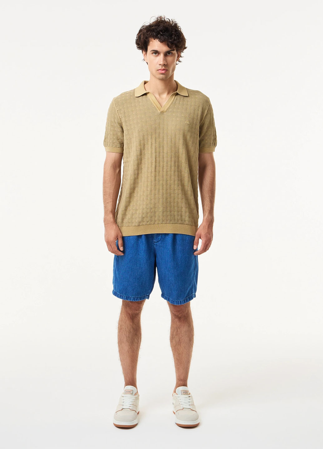 Бежевая футболка-поло для мужчин Lacoste с геометрическим узором