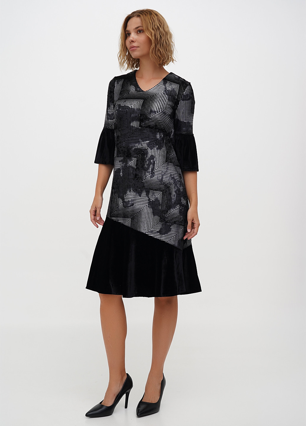 Сіра кежуал сукня Sassofono в смужку