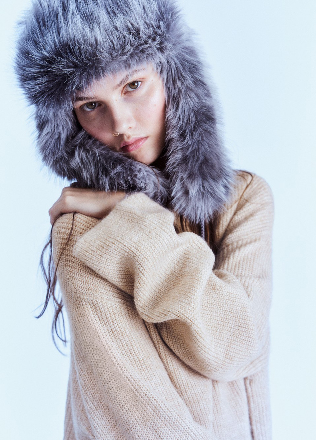 Светло-бежевое кэжуал платье платье-свитер H&M однотонное