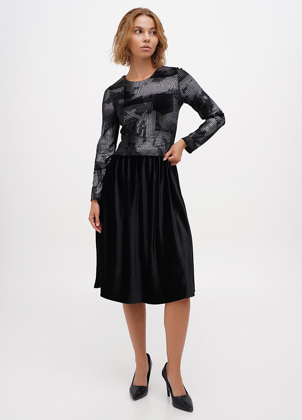 Чорна кежуал сукня а-силует Sassofono з геометричним візерунком