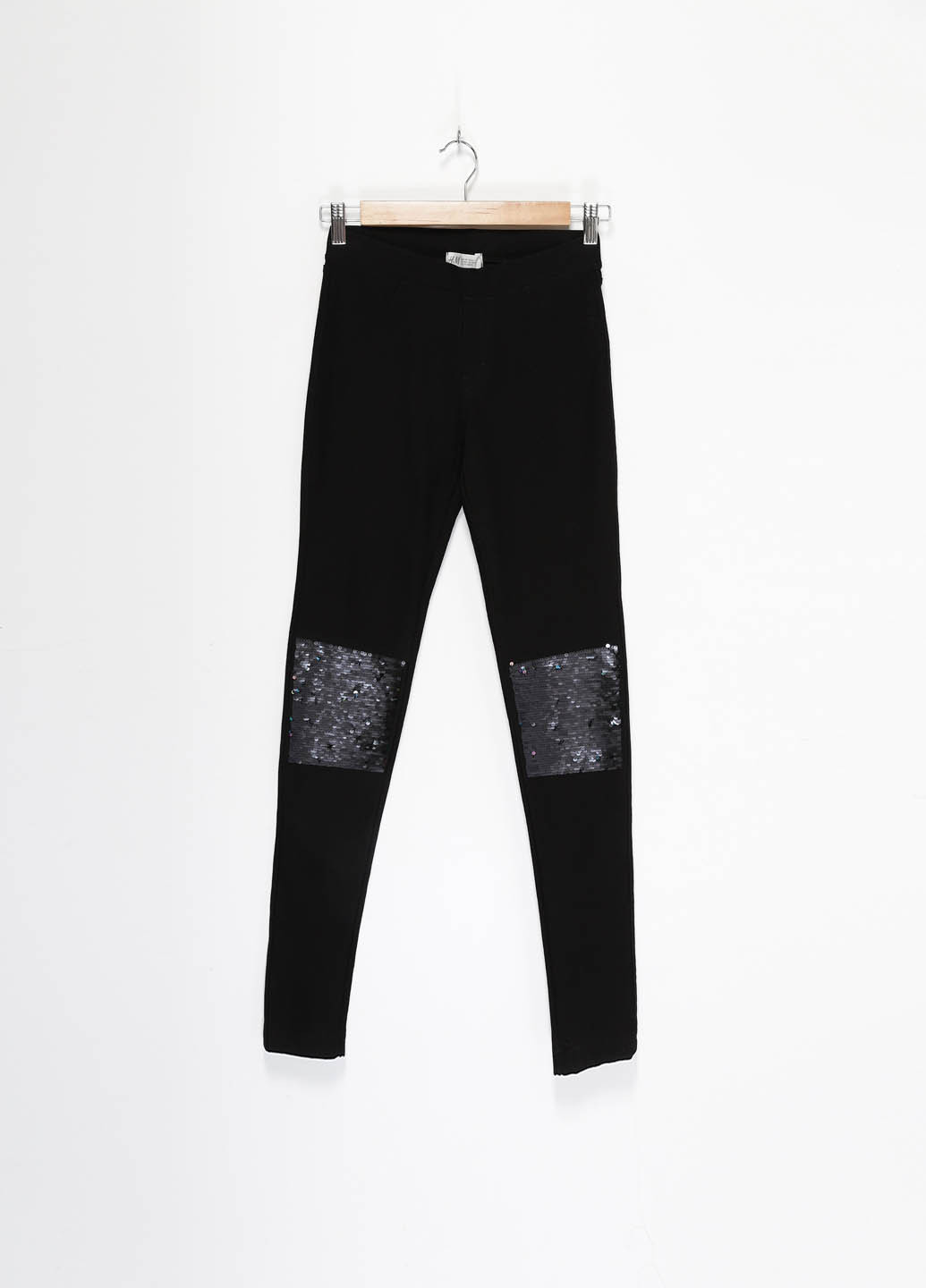 Черные кэжуал демисезонные зауженные брюки H&M