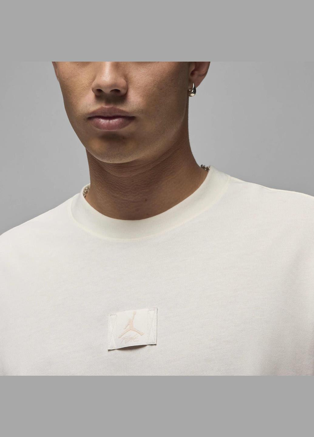 Светло-бежевая футболка fz1912-133 Jordan M J FLT ESS 85 SS CREW