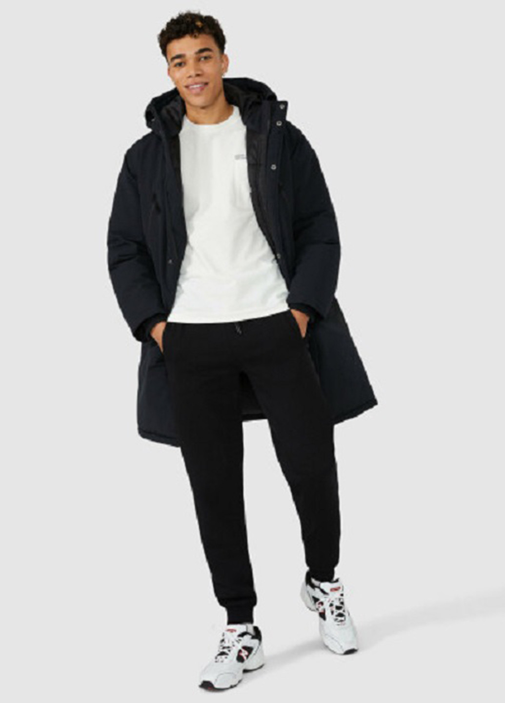 Черная зимняя куртка redherring