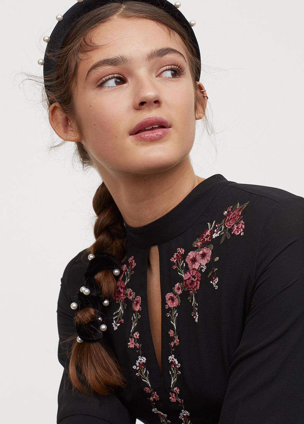 Черное кэжуал платье клеш H&M с цветочным принтом