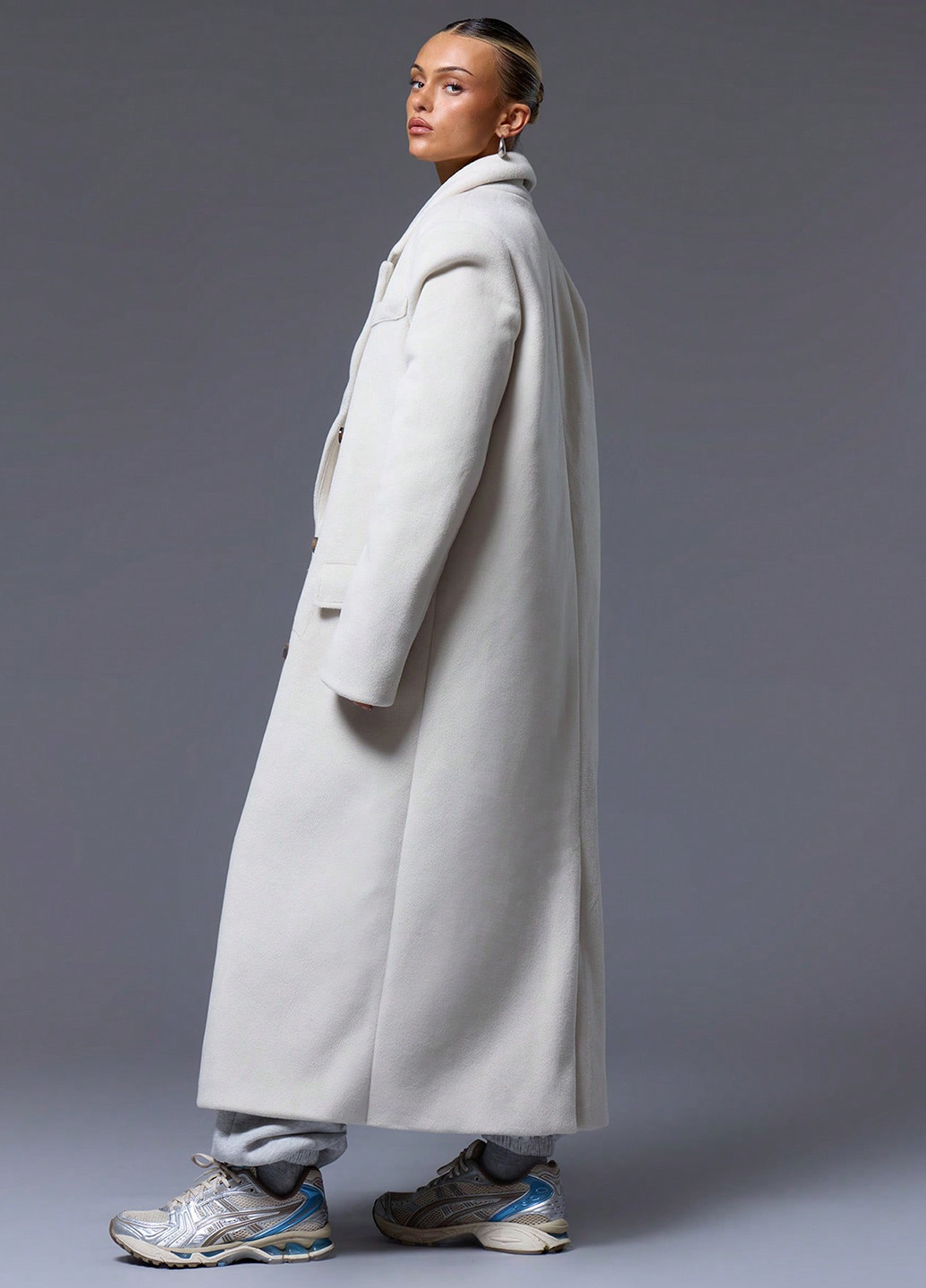 Кремове демісезонне Пальто двобортне SHEIN