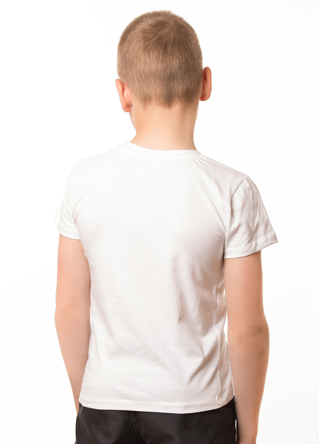 Белая летняя футболка Kosta
