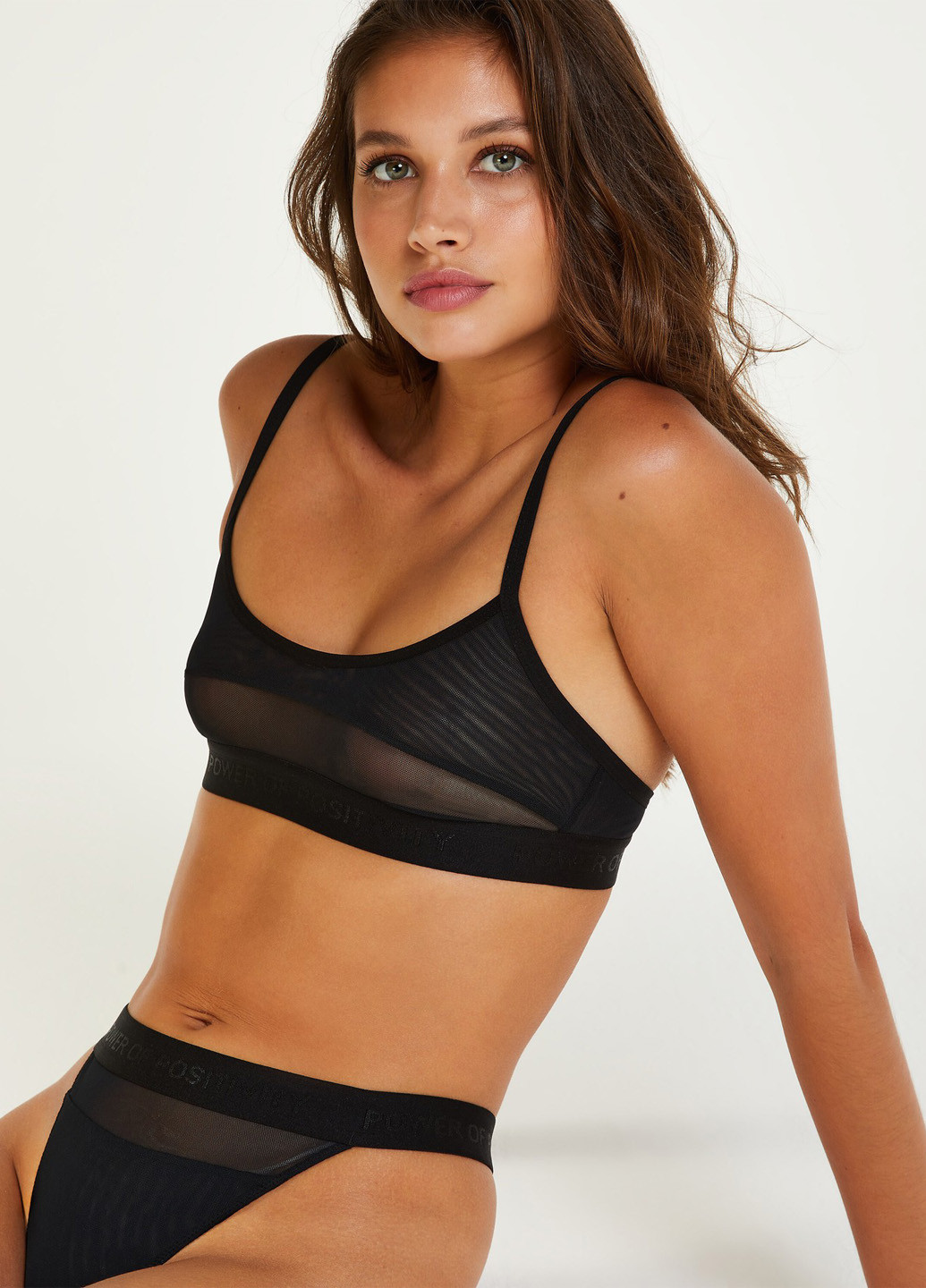 Чёрный топ бюстгальтер Hunkemoller без косточек полиамид