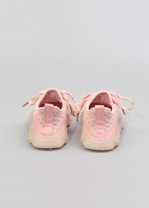 Розовые демисезонные кроссовки для девочки DobraMAMA