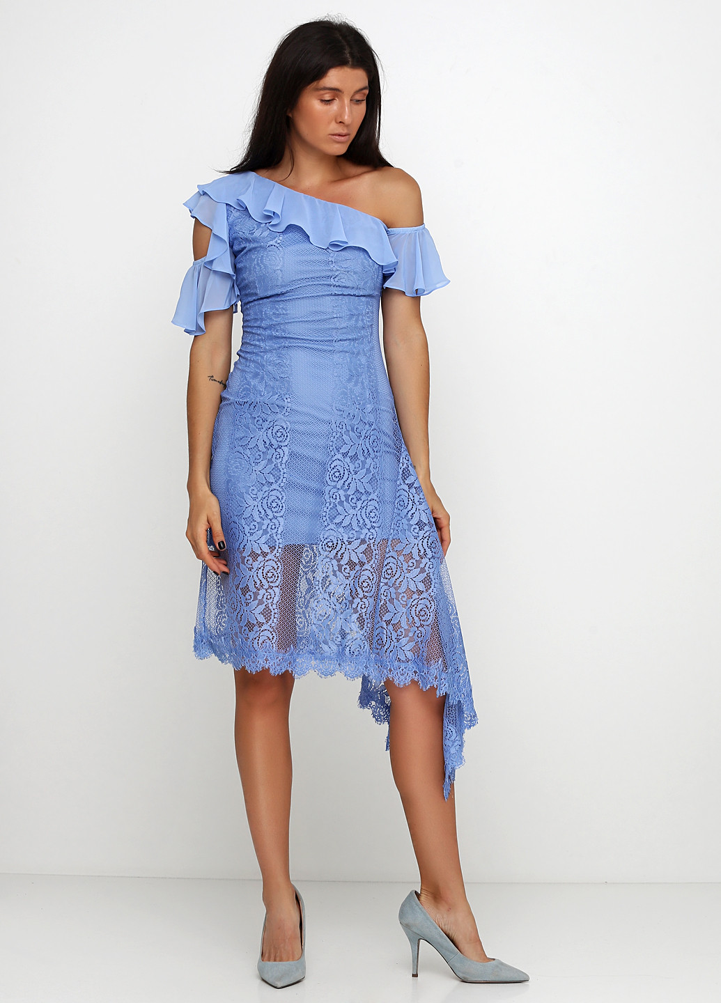 Блакитна коктейльна сукня з відкритими плечима Sassofono