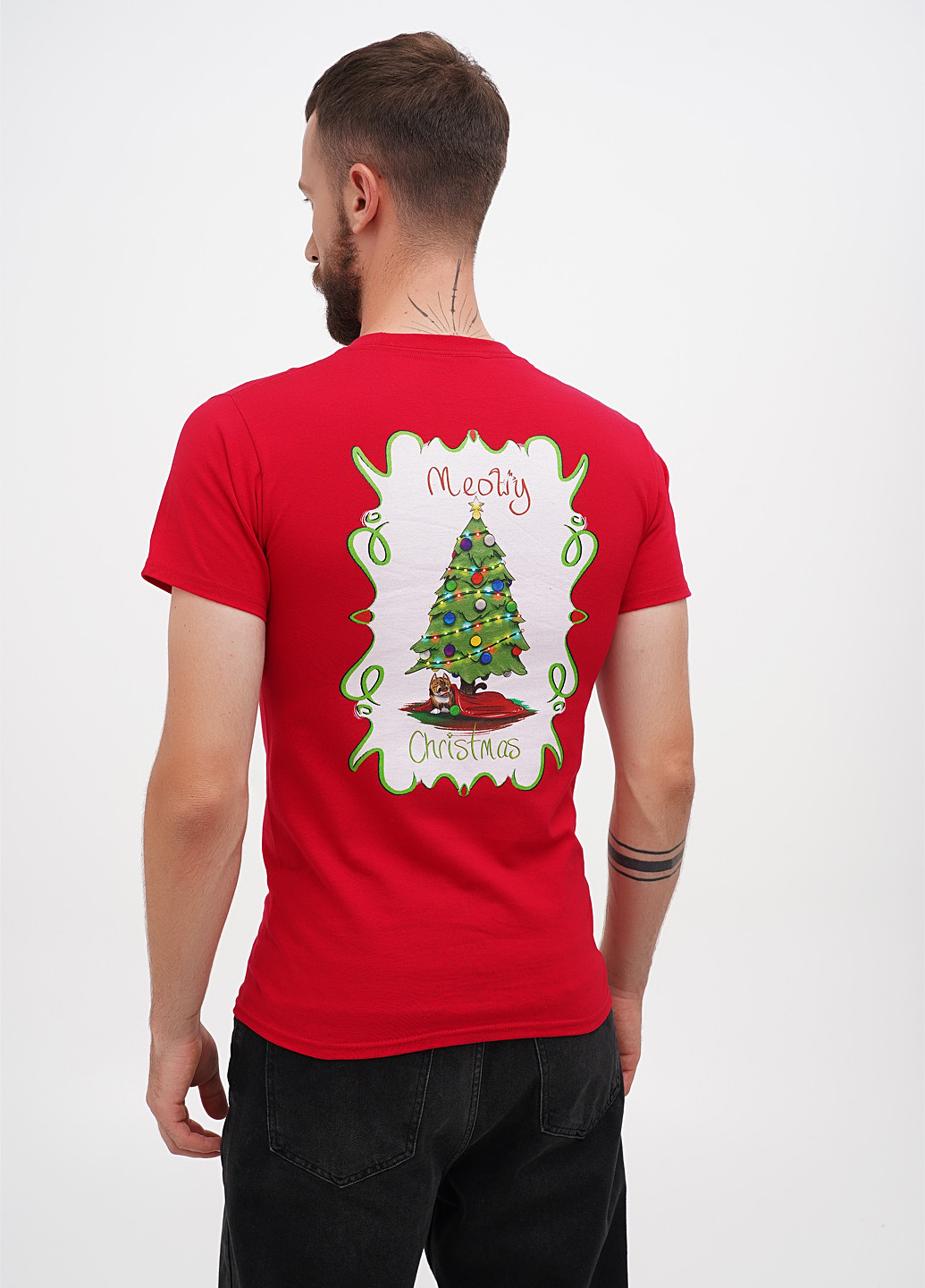 Красная футболка Hanes