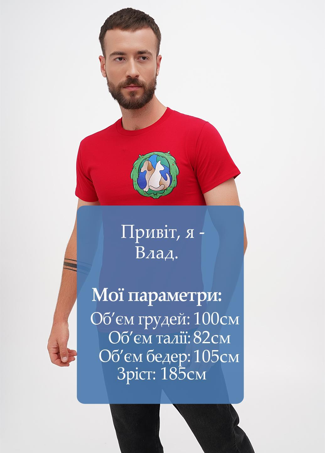 Красная футболка Hanes
