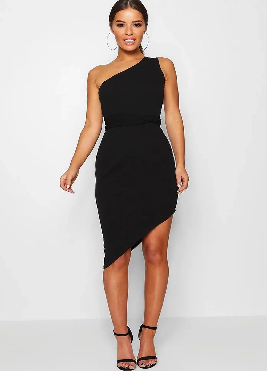 Чорна коктейльна сукня Boohoo однотонна