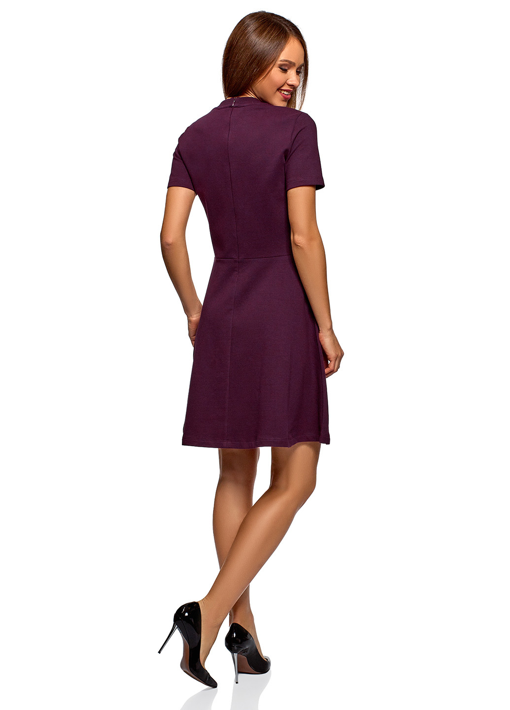 Темно-фиолетовое кэжуал платье Oodji однотонное