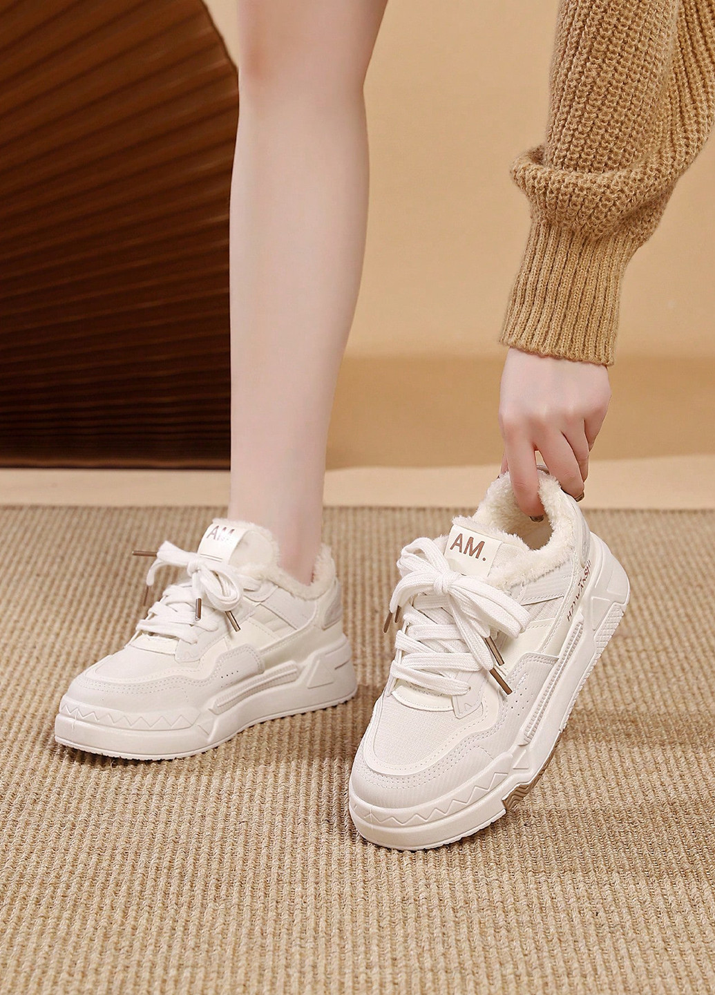 Кроссовки SHEIN бежевые зима (345557998)