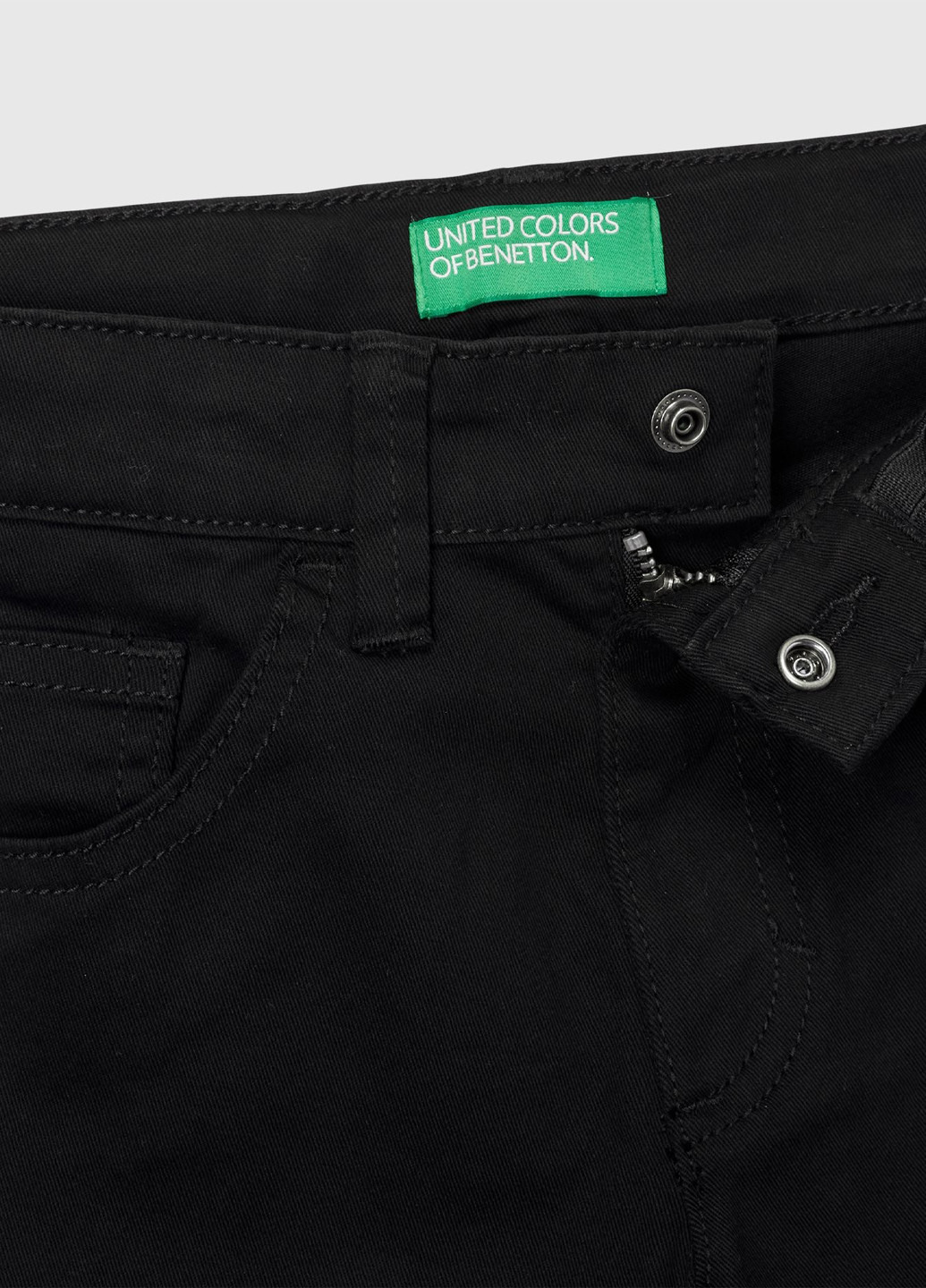 Черные кэжуал демисезонные брюки зауженные United Colors of Benetton