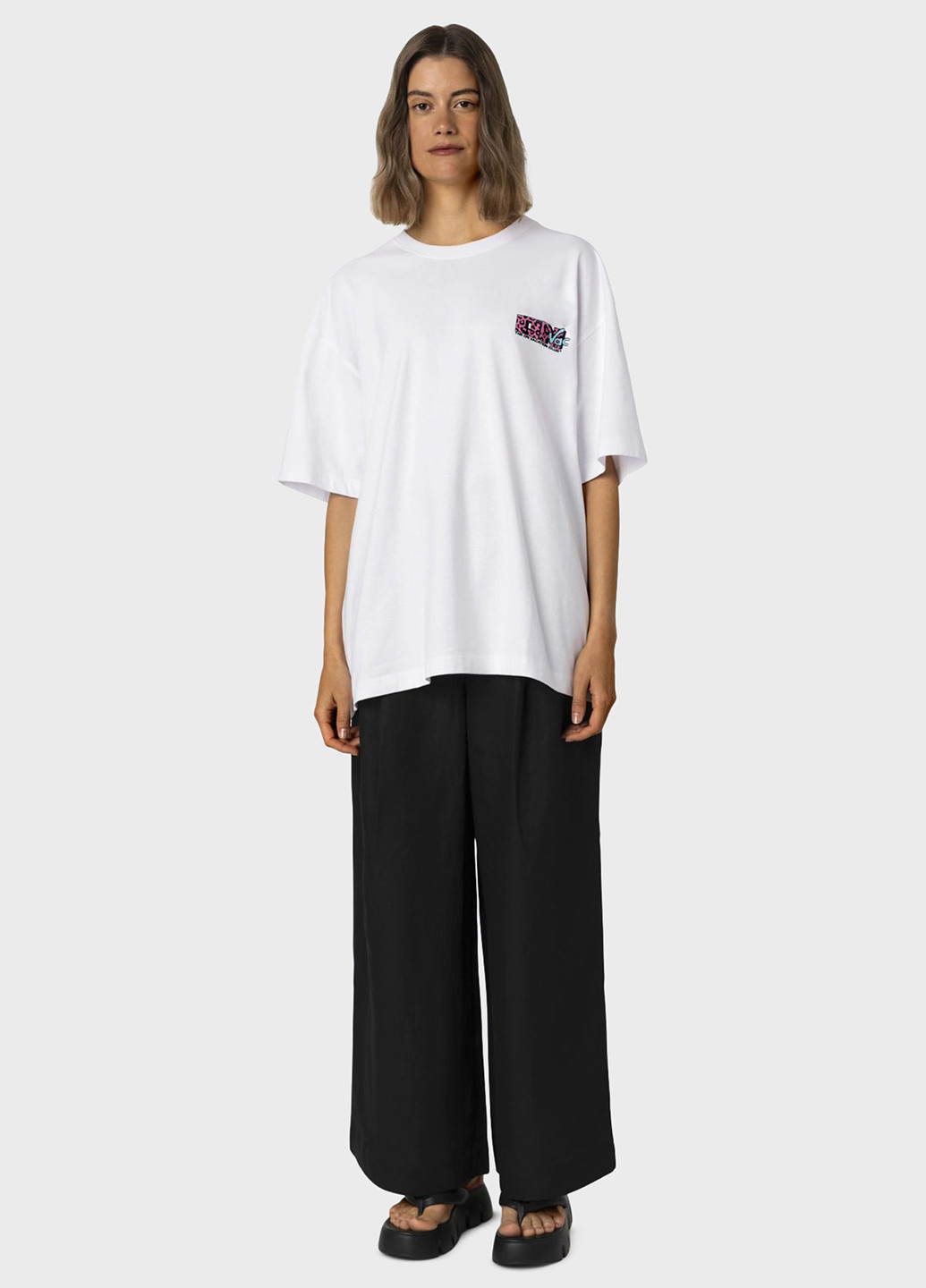 Футболка On Vacation (332382354)