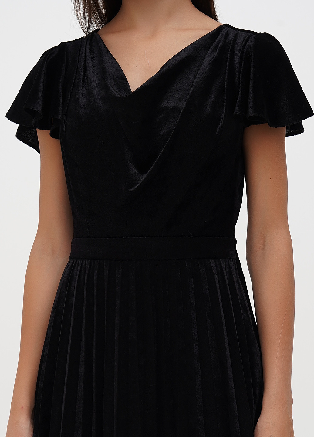 Чорна кежуал сукня плісована Sassofono однотонна