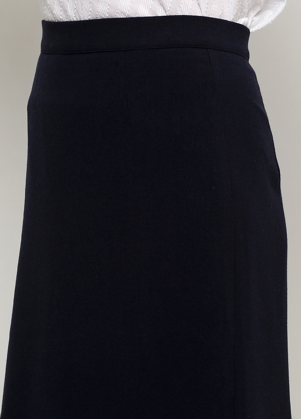 Темно-синяя офисная юбка BRANDTEX CLASSIC миди