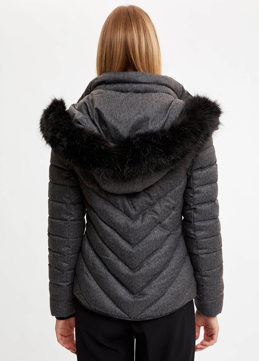 Темно-сіра зимня куртка DeFacto