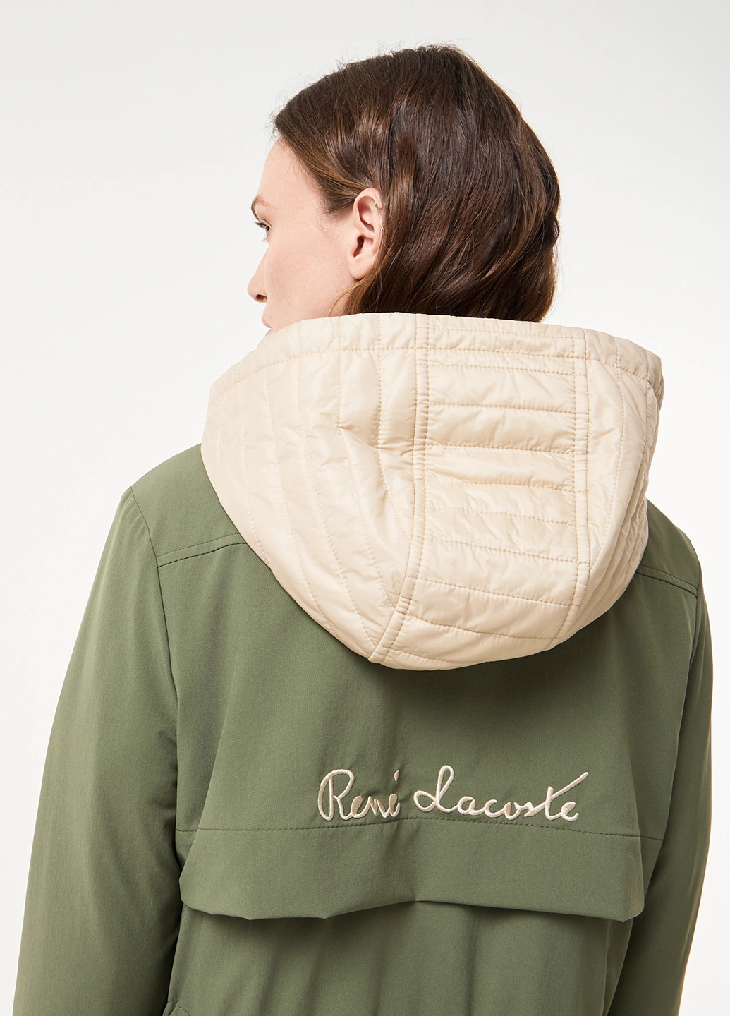Оливкова демісезонна куртка Lacoste