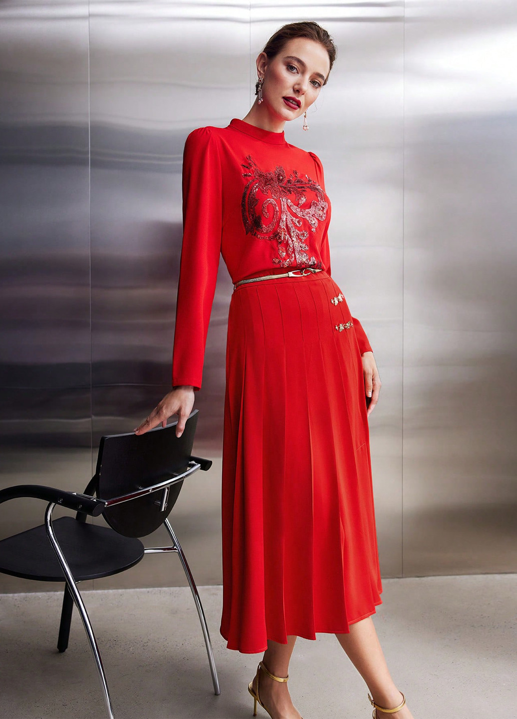 Красная кэжуал однотонная юбка SHEIN плиссе, а-силуэта (трапеция)