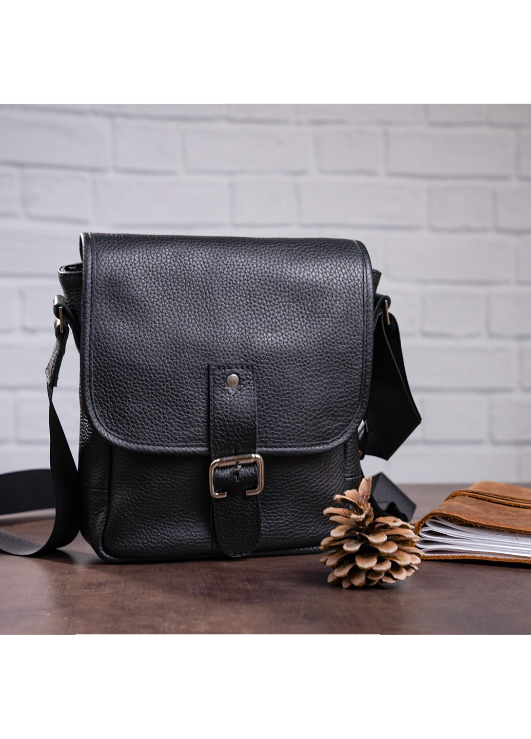 Чоловіча шкіряна сумка 22х23х7 см Shvigel (229459973)