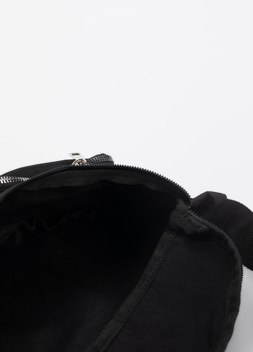 Сумка DeFacto поясная сумка чёрная кэжуал