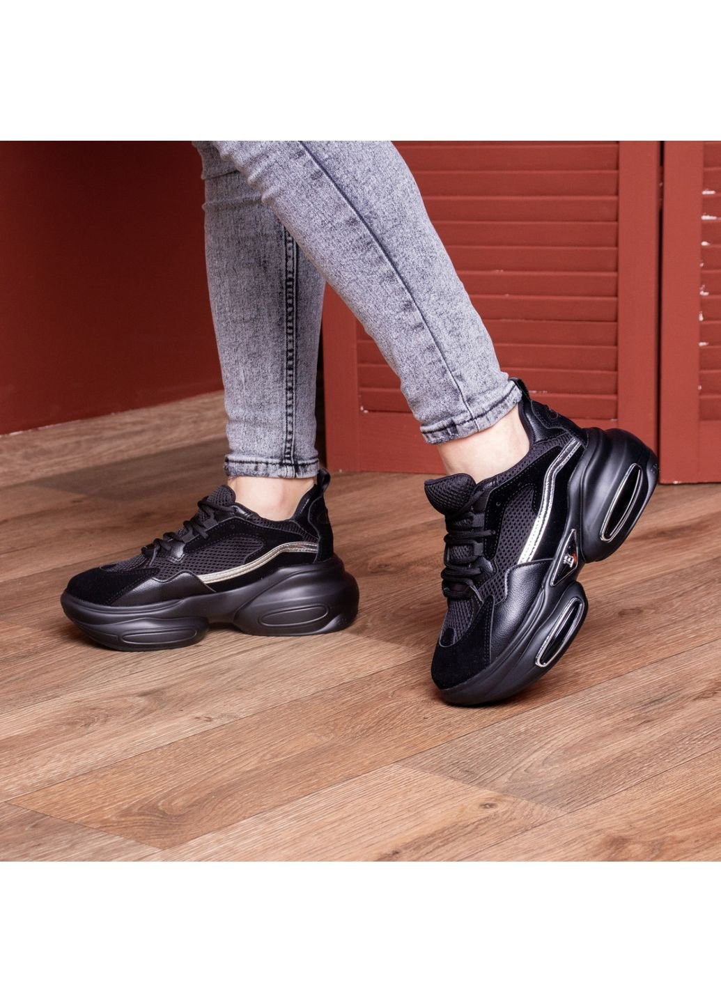 Черные демисезонные кроссовки женские yushamishi 2660 38 24 см черный Fashion