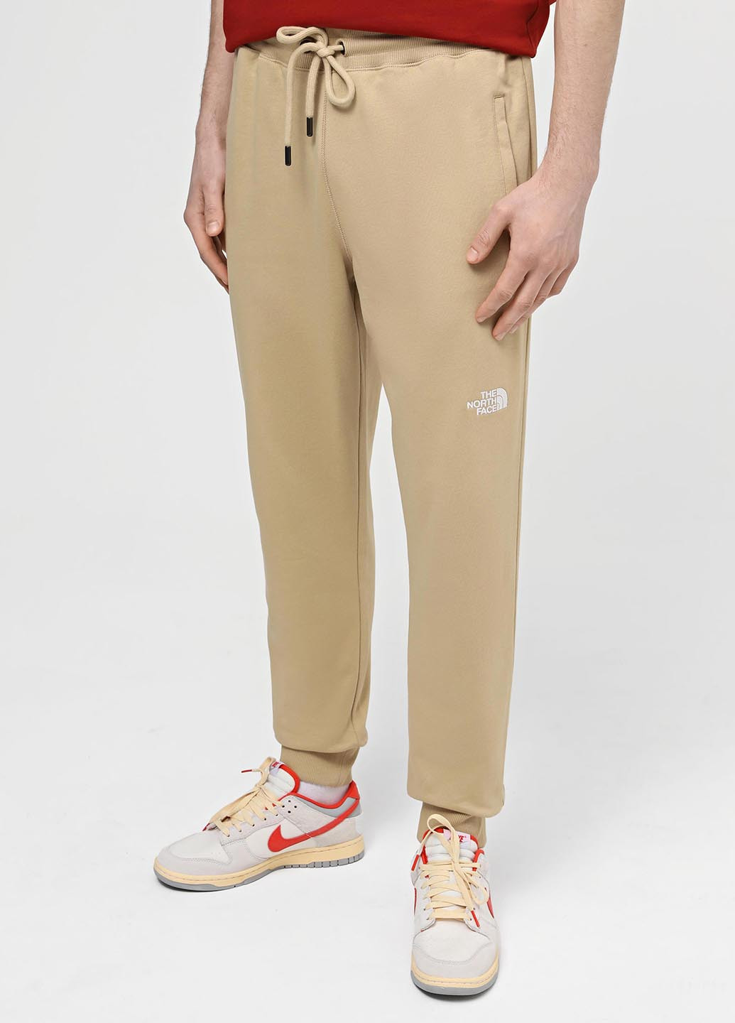 Бежевые спортивные демисезонные джоггеры брюки The North Face