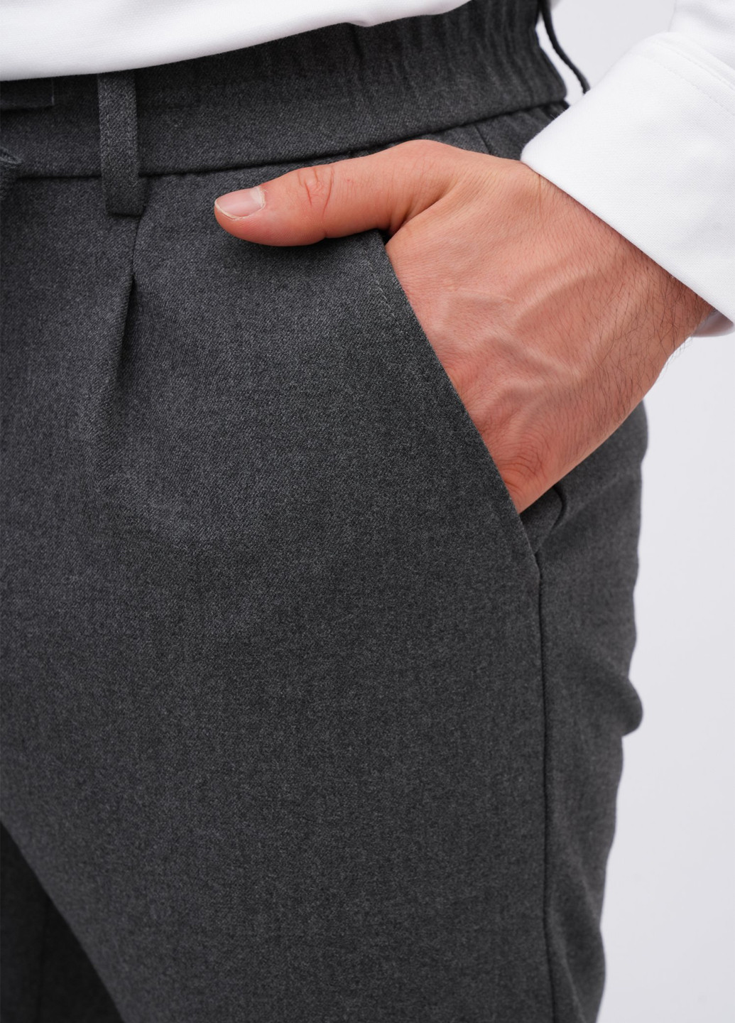 Темно-серые кэжуал демисезонные зауженные брюки K.O.R