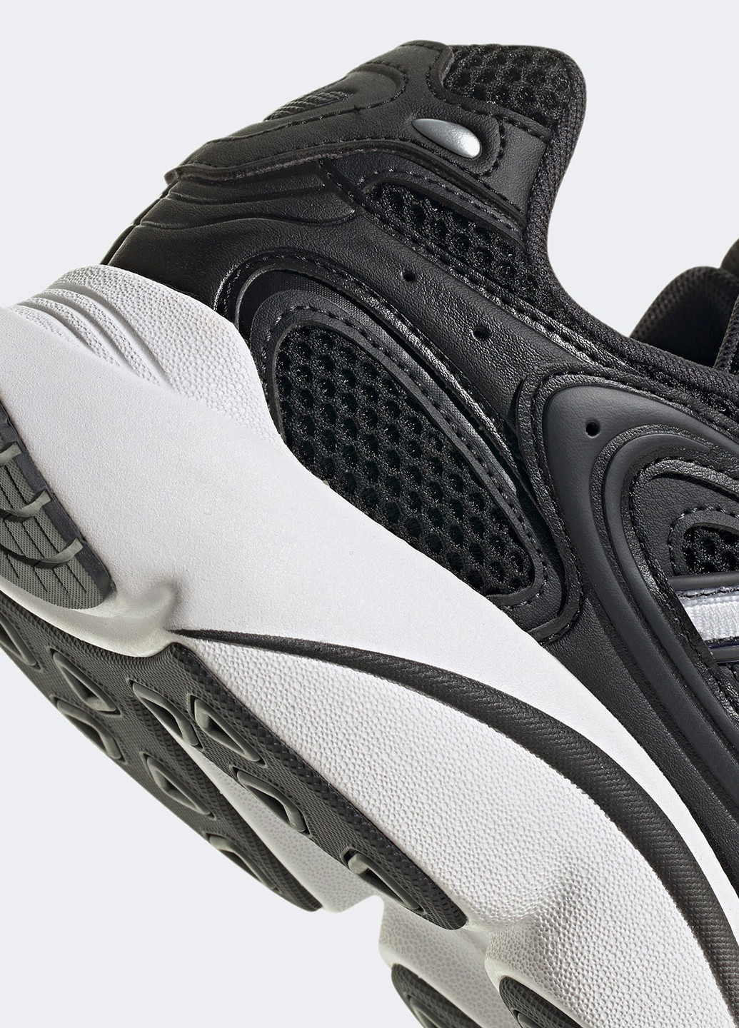 Чорні Осінні кросівки adidas OZMILLEN