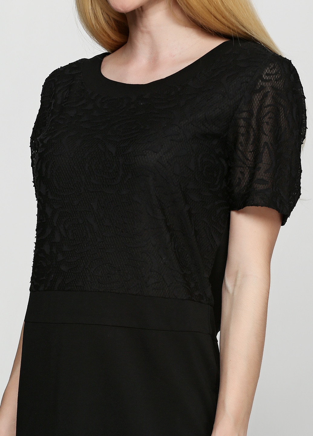 Черное кэжуал платье с коротким рукавом Articles однотонное