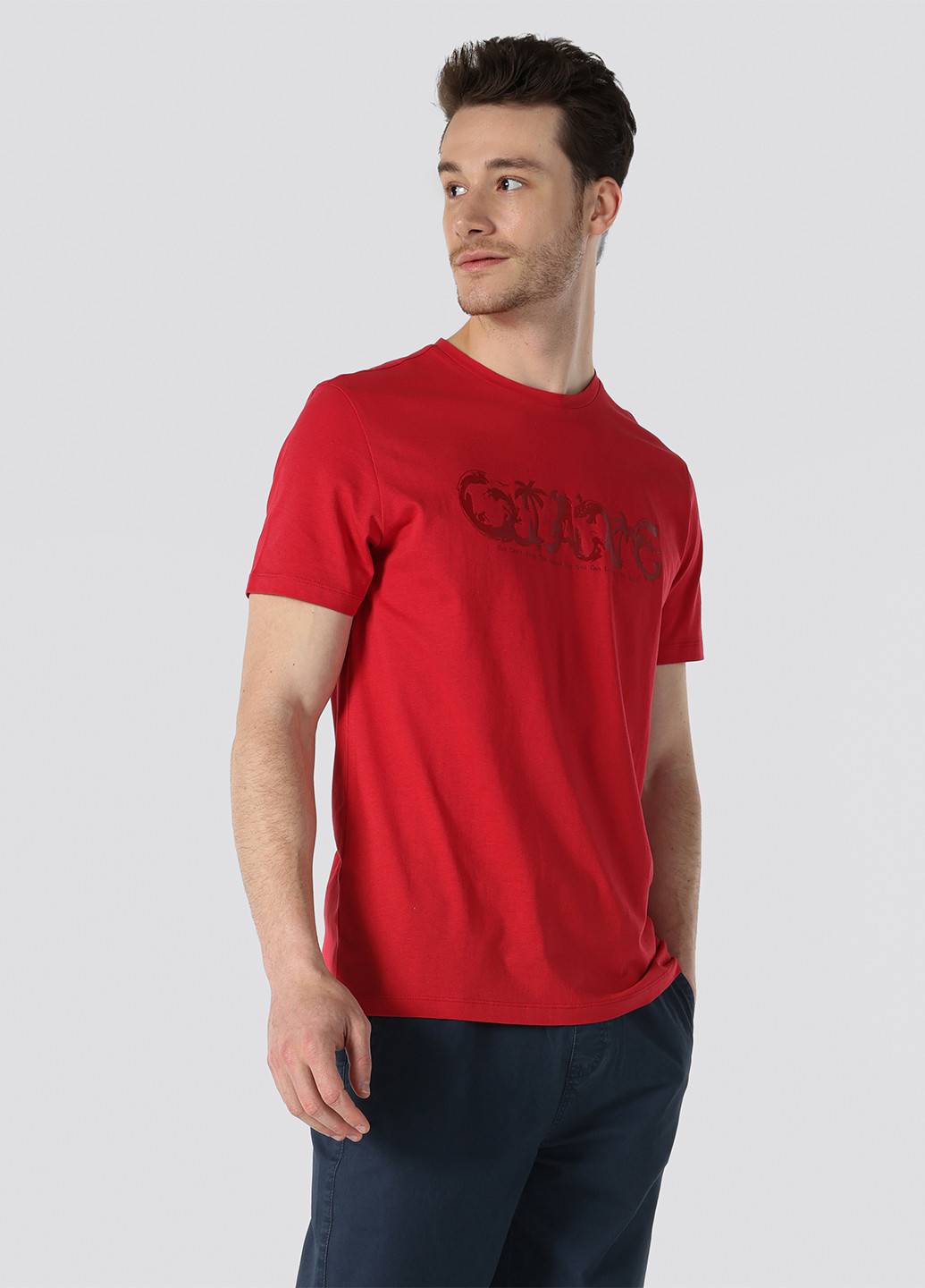 Красная футболка Colin's