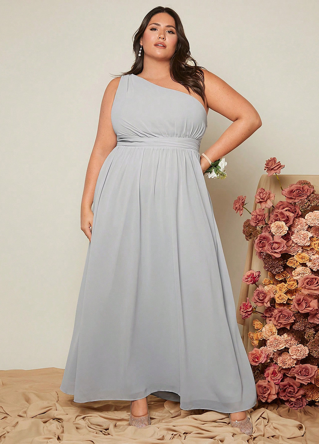 Светло-серое вечернее, праздничный платье на одно плечо SHEIN однотонное