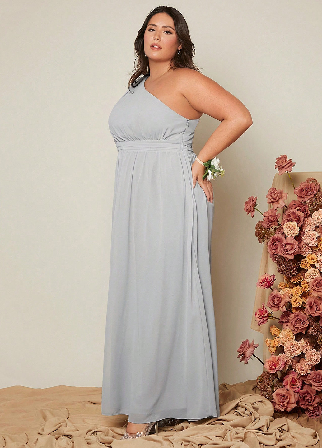Светло-серое вечернее, праздничный платье на одно плечо SHEIN однотонное
