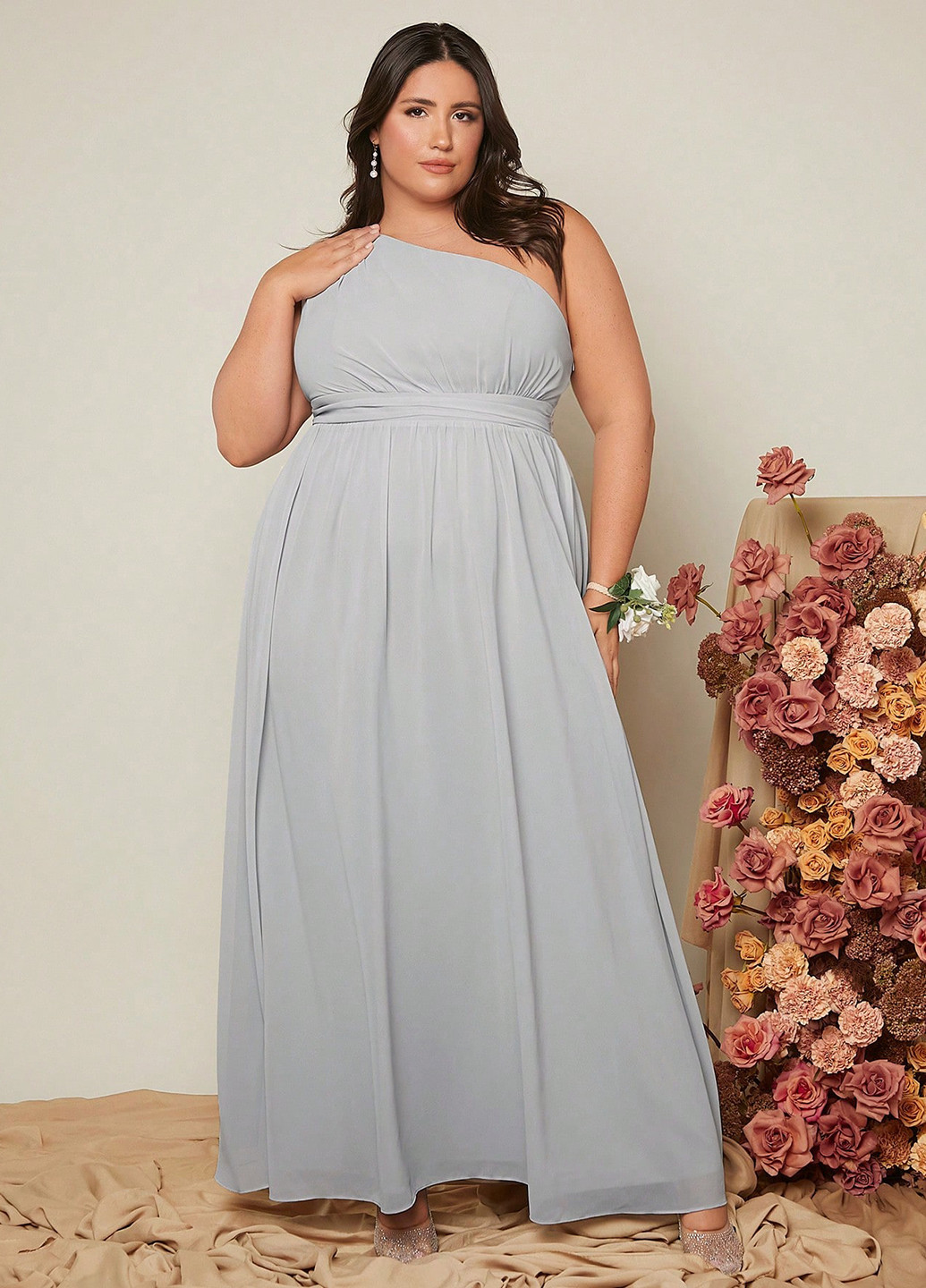 Светло-серое вечернее, праздничный платье на одно плечо SHEIN однотонное