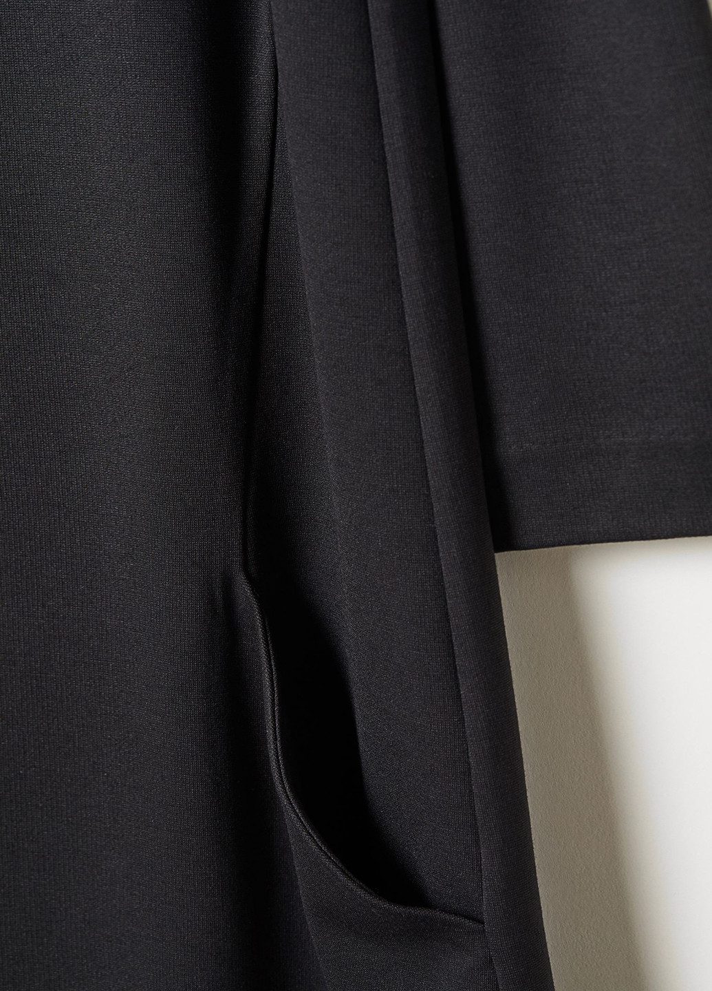 Чорна кежуал сукня а-силует H&M однотонна