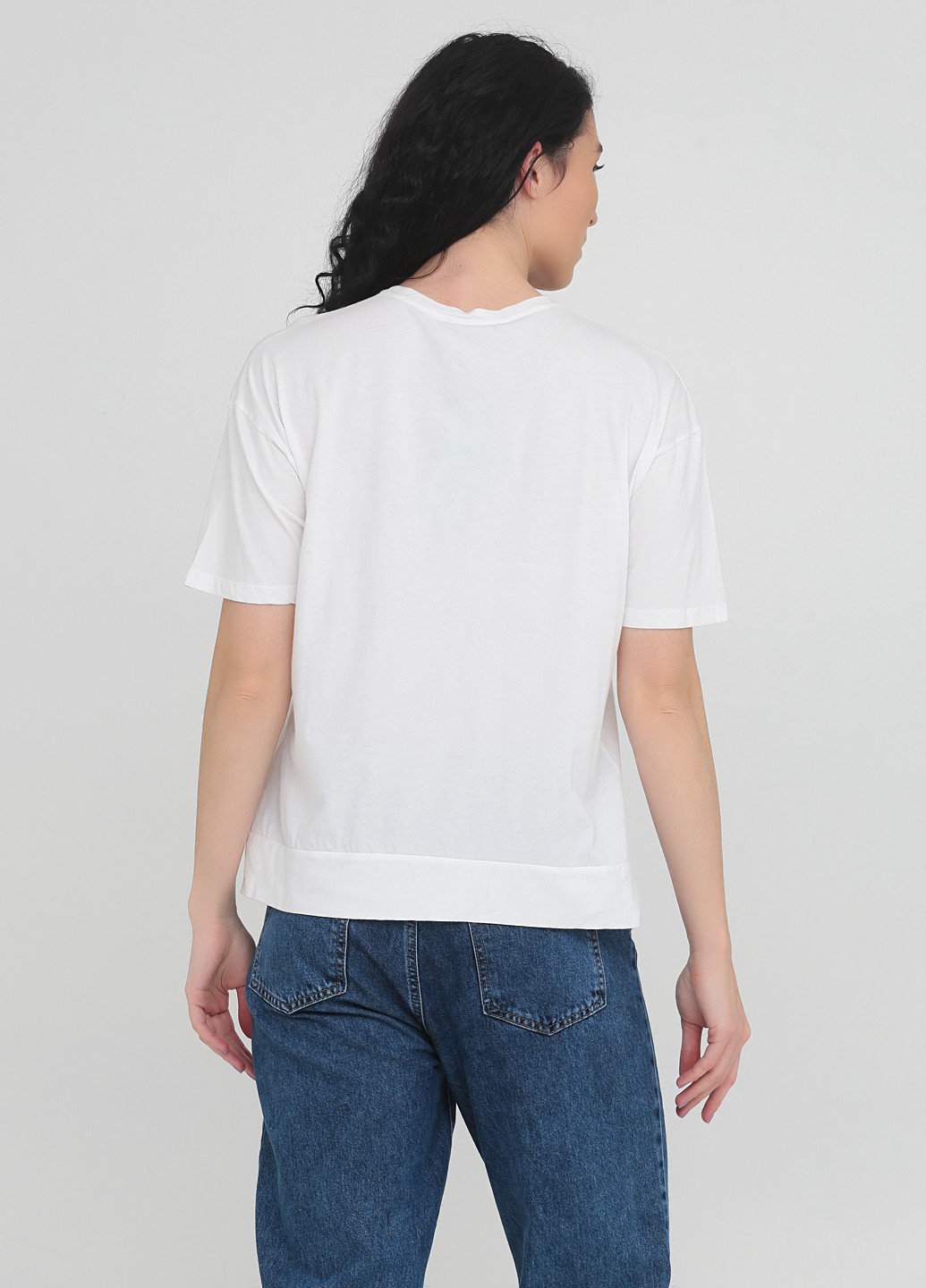 Белая летняя футболка Bebe Plus